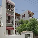 Paradise 4*