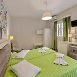 Paradise 4*