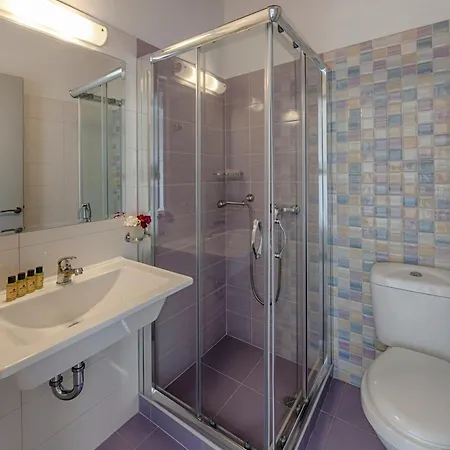 Paradise Konukevi Ermoupoli